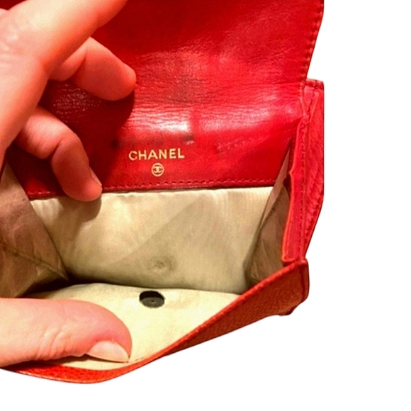 CHANEL AUTHENTIC CAVIAR CALFSKIN LEATHER WALLET GREAT CONDITION - Picture 5 of 10